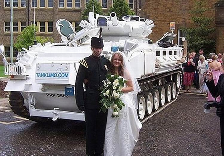 http://carhumor.net/wp-content/uploads/2011/08/car-humor-funny-joke-wedding-cars-1.jpg