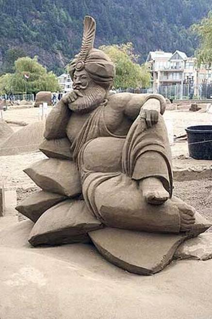 Beautiful sand sculptures (61 pics)