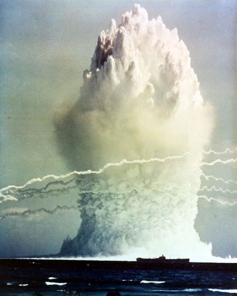 http://1.bp.blogspot.com/-wsUuPI0xZKA/Toy2zmytstI/AAAAAAAAOLw/FbgdWCZyWSQ/s1600/nuclear-explosions-27.jpg