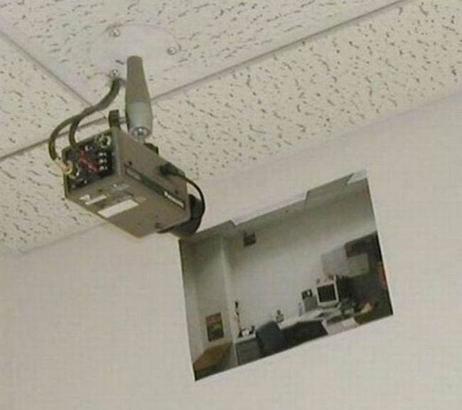 http://thetango.net/wp-content/uploads/2013/07/CCTV-Camera-Fails-520x461.jpg