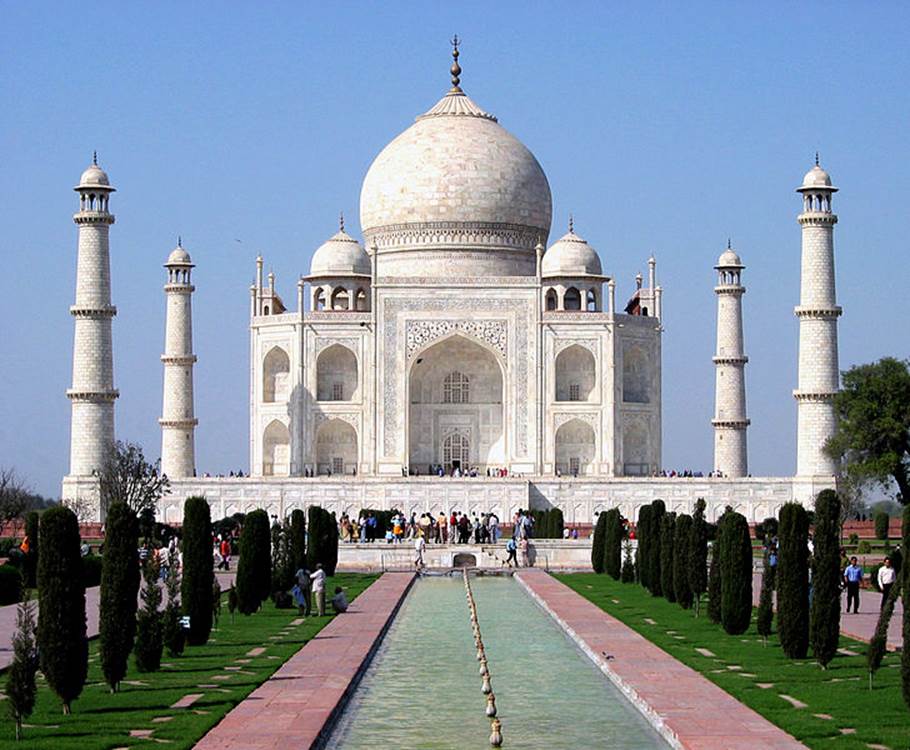 File:Taj Mahal in March 2004.jpg