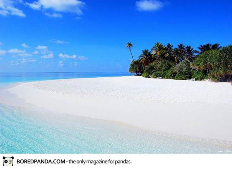 http://www.boredpanda.com/blog/wp-content/plugins/copyrightWrapper/watermark.php?display=true&image=http://bp2.uuuploads.com/amazing-places/amazing-places-maldives-1.jpg