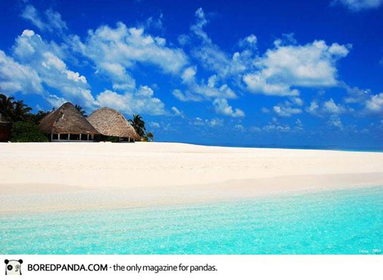 http://www.boredpanda.com/blog/wp-content/plugins/copyrightWrapper/watermark.php?display=true&image=http://bp.uuuploads.com/amazing-places/amazing-places-maldives-2.jpg