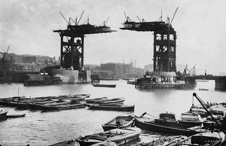 http://img2.rnkr-static.com/user_node_img/50019/1000376514/870/construction-of-tower-bridge-in-london-late-1880s-photo-u1.jpg