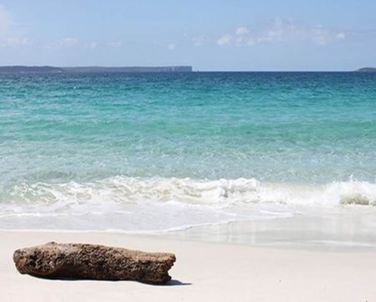 World's Most Unusual Beaches - Hyams Beach