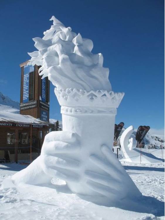 http://1.bp.blogspot.com/_ft822rDlu5Q/TVEGF0-GnGI/AAAAAAAAI28/ZoGjrmttNBM/s1600/Snow-Sculpture-04.jpg