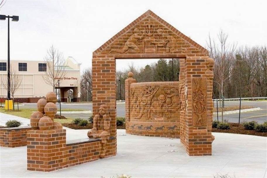 Brad Spencer2 730x486 Brick sculptures by Brad Spencer