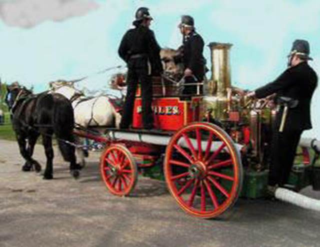 http://www.free-picture-graphic.org.uk/images/horsedrawn-fire-engine.jpg