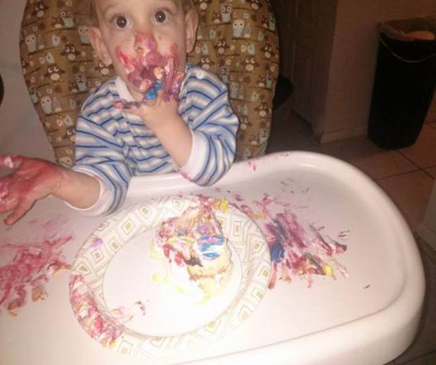 Messy kids cakes5 Funny: Messy kids & cakes
