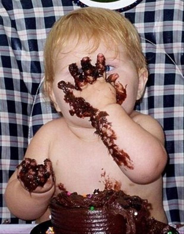 http://images.boomsbeat.com/data/images/full/2182/children-eating-cake1-jpg.jpg