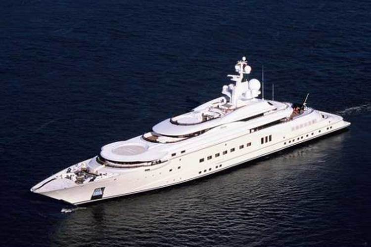 http://trendsupdates.com/wp-content/uploads/2009/06/Worlds-Most-Expensive-Yacht-Abramovich.jpg