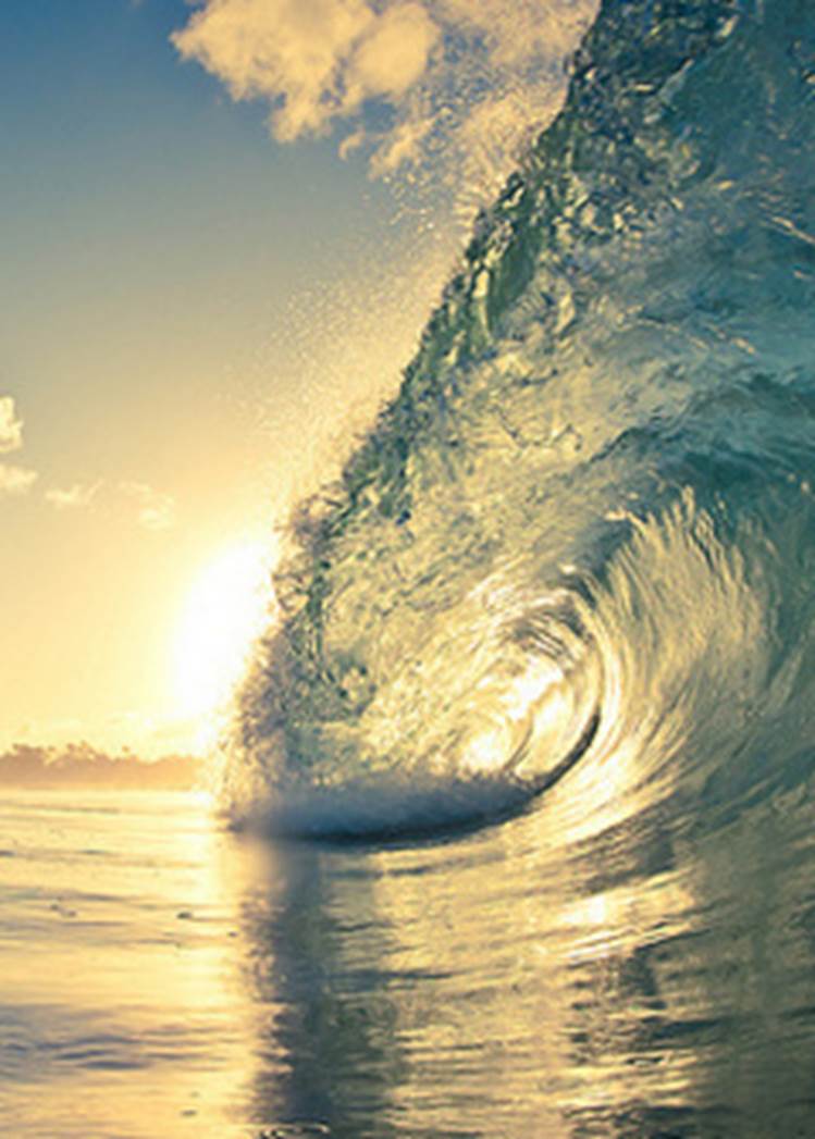 http://www.mobiletoones.com/downloads/wallpapers/nature_wallpapers/preview/43/78184-awesome-sea-waves.jpg