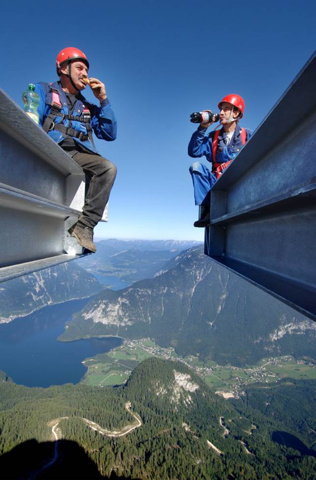 http://2.bp.blogspot.com/-jomtCwLRfnY/UX5gAtpMHGI/AAAAAAAADlg/G76-TOvLYEU/s1600/fear_of_heights.jpg