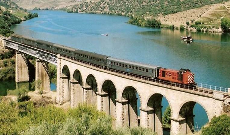 Douro Line (Portugal)