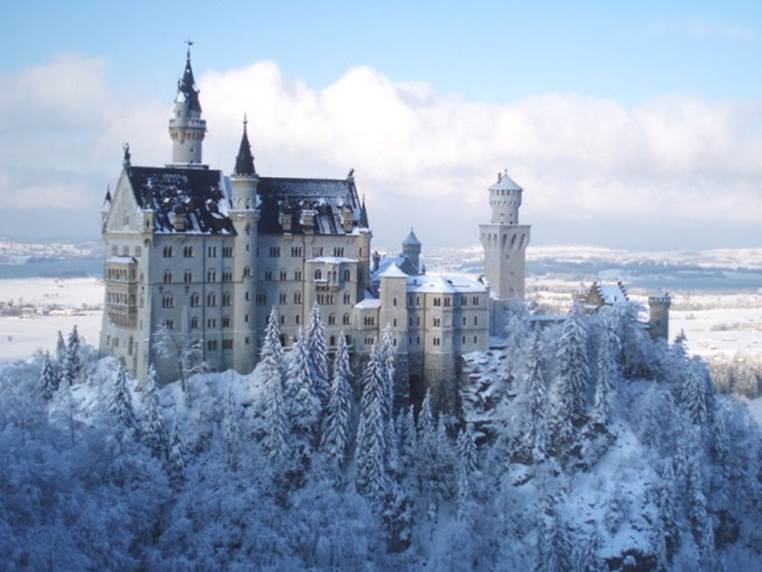 25 Astounding Fairytale-Like European Castles and Chateaus