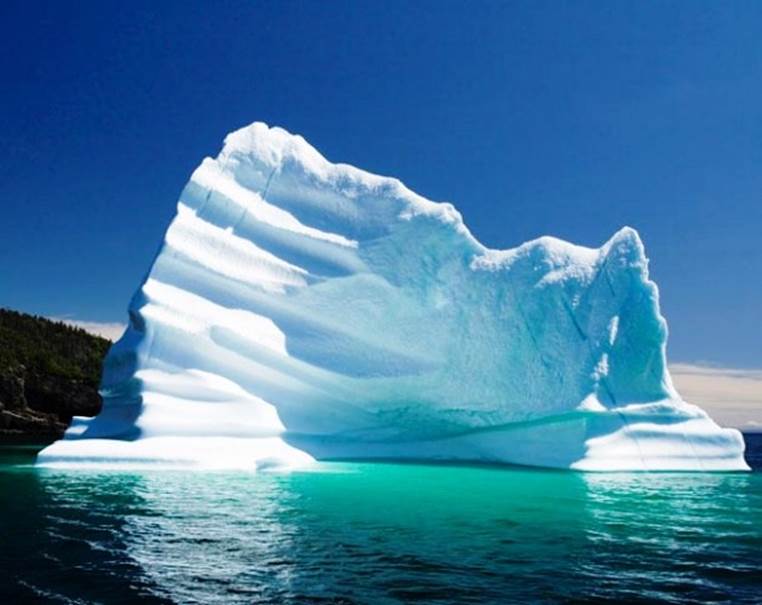 http://cdn4.list25.com/wp-content/uploads/2014/10/www.everythingzoomer.com-AP-Newfoundland-Icebergs-Travel-610x484.jpg