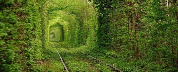 http://s.imwx.com/common/articles/images/tunnels-ukraine-love-1_650x366.jpg
