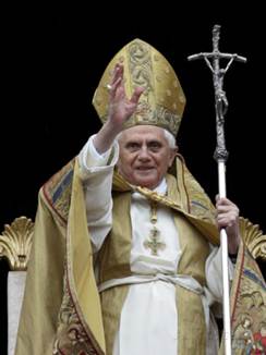 http://imgc.allpostersimages.com/images/P-473-488-90/27/2749/SM1TD00Z/posters/pope-benedict-xvi-delivers-his-urbi-et-orbi-message.jpg