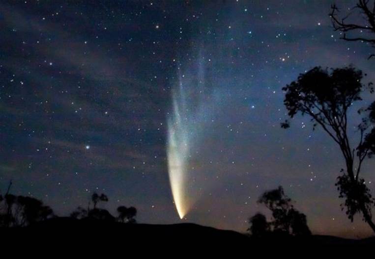 Comet_P1_McNaught02_-_23-01-07-edited