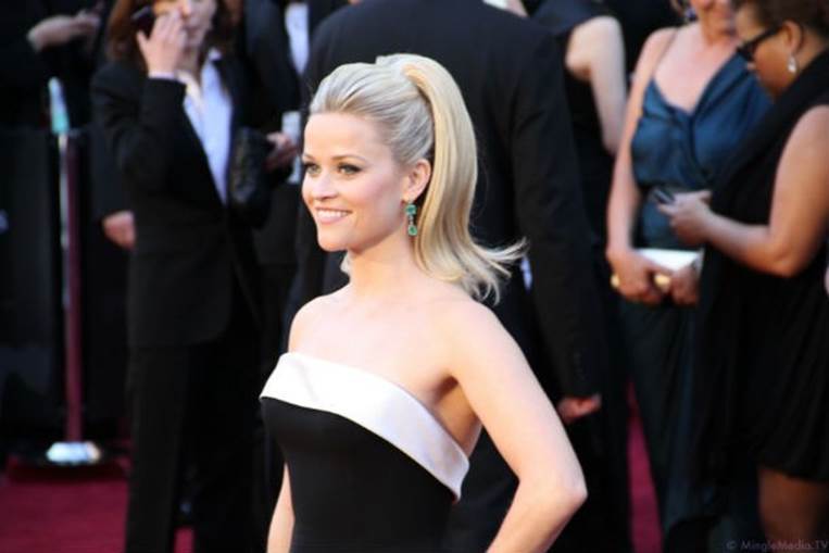 Reese_Witherspoon_at_the_83rd_Academy_Awards_Red_Carpet_IMG_1306
