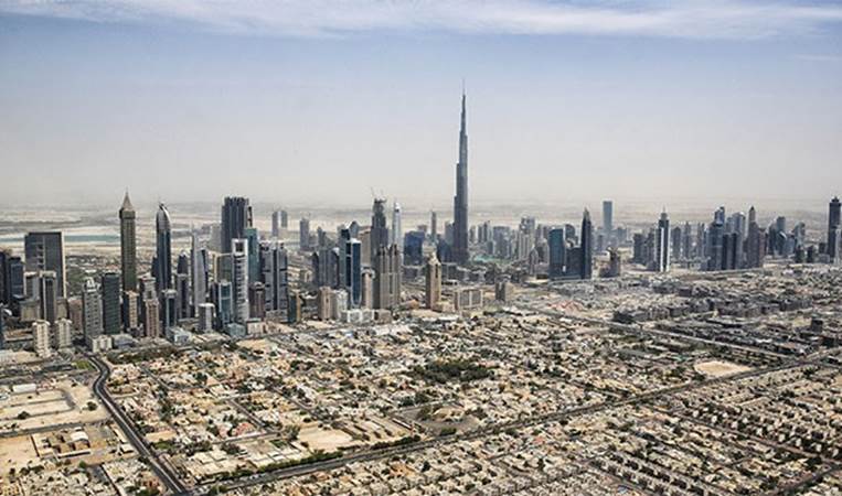 Because of a growth boom in 2009, much of Dubai was not connected to the city's sewer system yet. Excrement and waste had to be hauled away in trucks