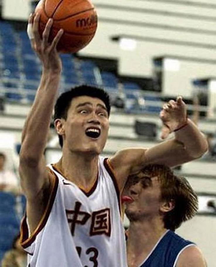 Crazy And Funny Sports Pictures Taken At A Right Time3