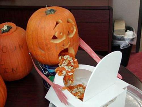 http://www.biggone.com/wp-content/uploads/2012/10/funny-halloween-pranks.jpg