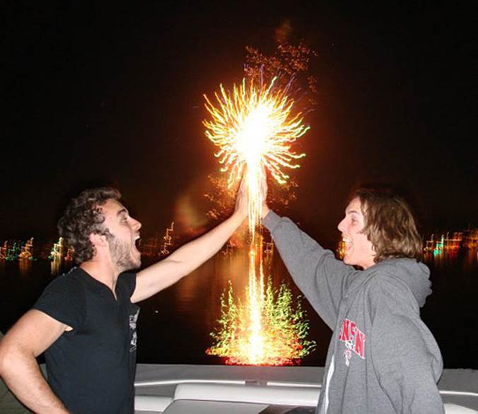 http://cdn.themetapicture.com/media/funny-high-five-fireworks.jpg