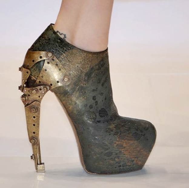 http://2.bp.blogspot.com/_8M4A38LyBBs/TDu4sejzxCI/AAAAAAAAadA/w70V6a4KUew/s1600/high+heel+shoes4.jpg