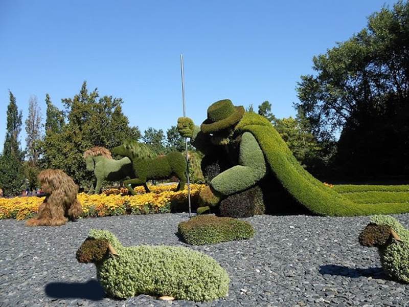 plants sculpture 5 Mosaiculture Exhibition: Fabulous Garden Plant Sculptures 