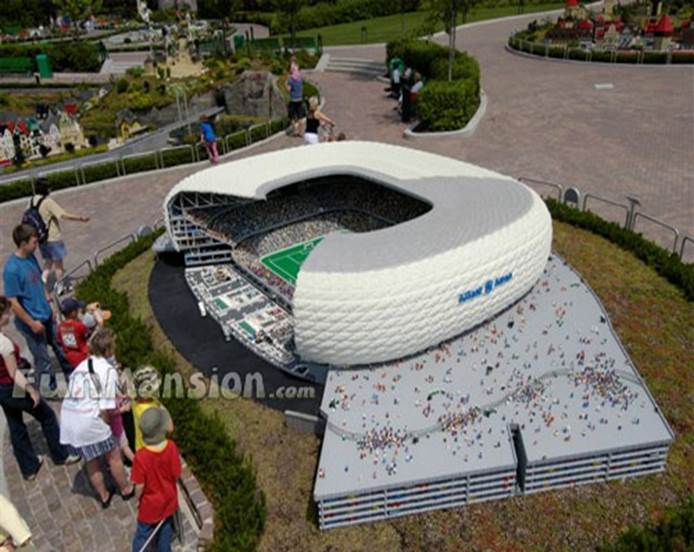 http://www.eglobe1.com/word/wp-content/images/others/lego-arena.jpg