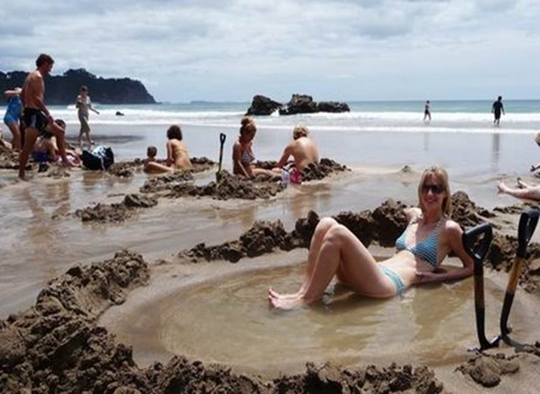 World's Most Unusual Beaches - Hot Water Beach