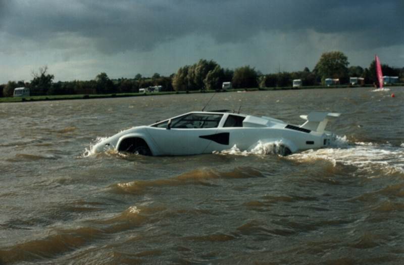 Amphibious Lamborghini in the water
