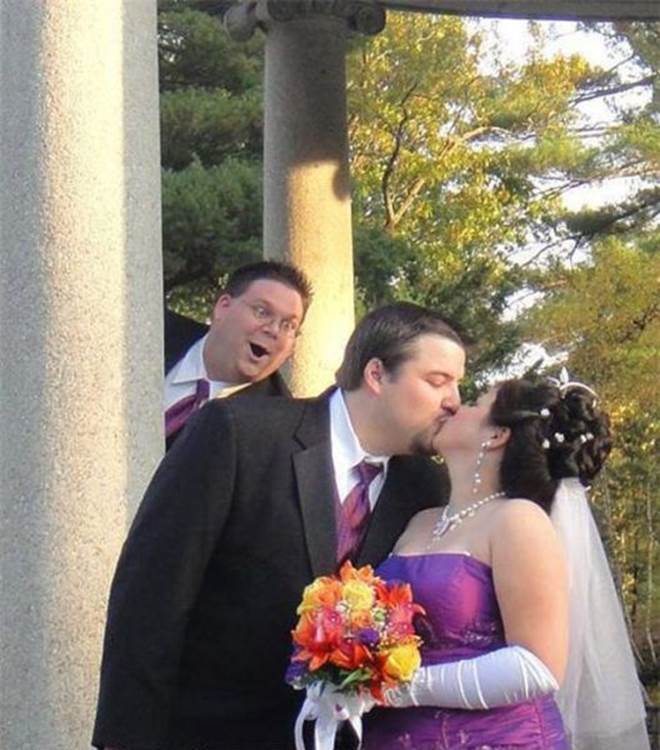More wedding photobombs3 Funny: More wedding photobombs