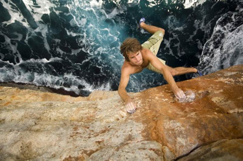http://www.iwebstreet.com/wp-content/uploads/2014/03/chris-sharma-breathtaking-rock-climbing-640x426.jpg