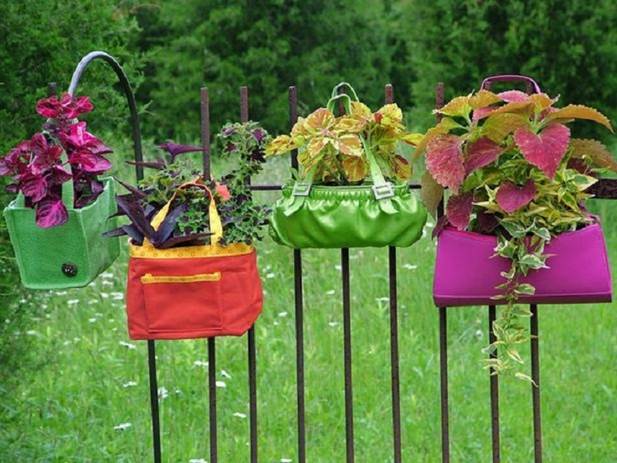 http://www.dailywt.com/wp-content/uploads/2013/10/old-purse-flower-pot.jpg