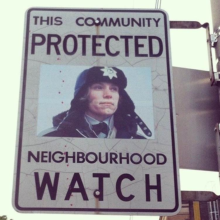 Funny neighbourhood watch signs16 Funny neighbourhood watch signs