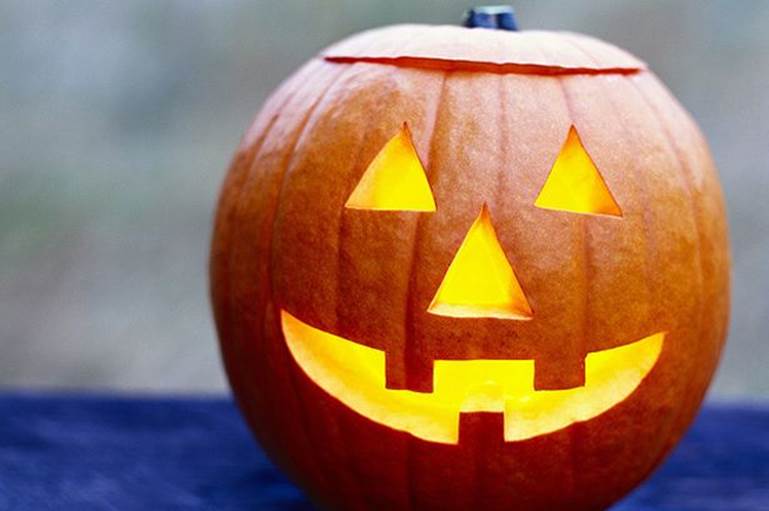 http://i1.mirror.co.uk/incoming/article276131.ece/alternates/s615/halloween-pumpkin-pic-getty-images-85970041.jpg