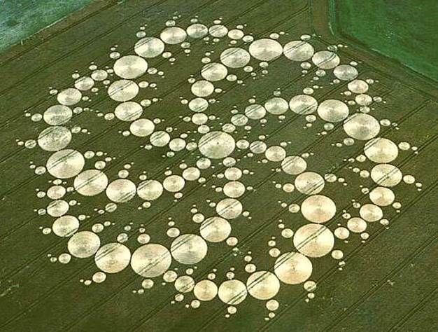 http://i.livescience.com/images/i/000/018/579/original/Crop-circles-Swirl.jpg?1312296083