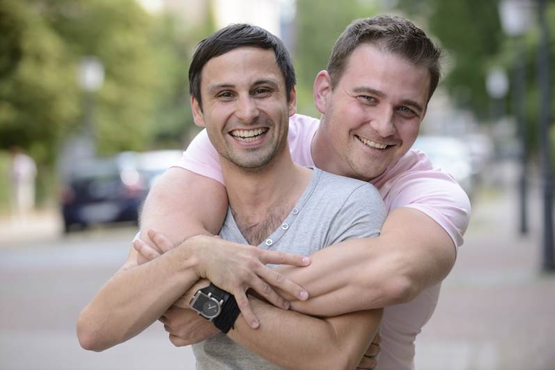 http://cpidnyc.com/wp-content/uploads/2013/02/shutterstock_107113361-gay-couple.jpg