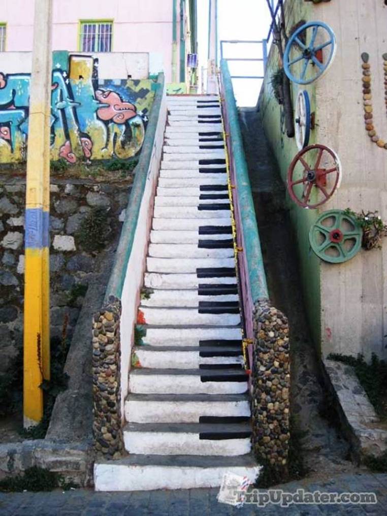 stairs in Valparaiso