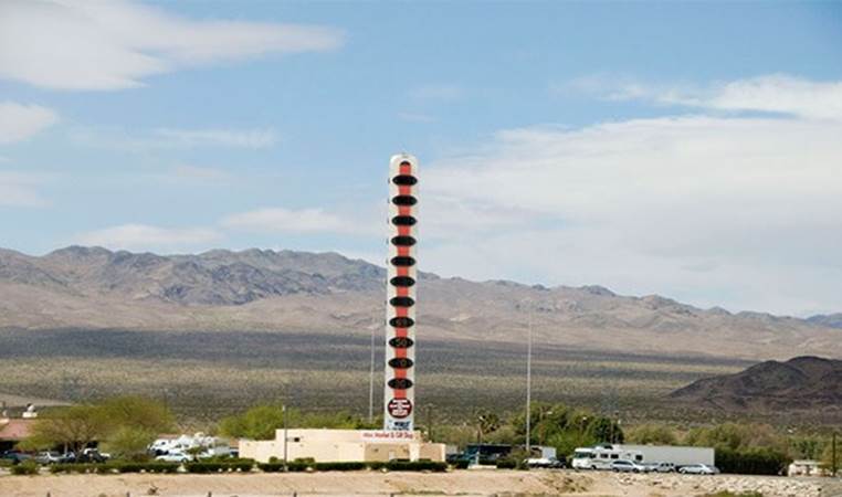The World's Largest Thermometer (United States)