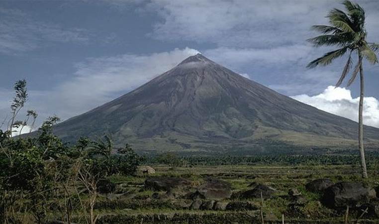 Mayon Volcano (Philippines)