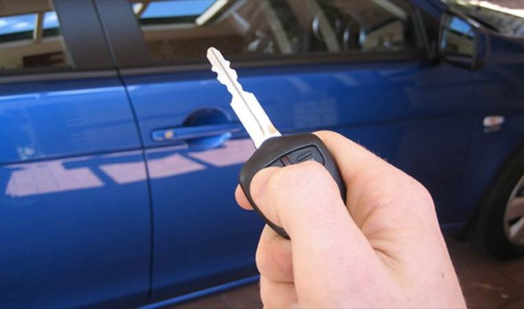 If you press your car remote button more than 256 times while it is out of range, it can lose synchronization with your car and stop working