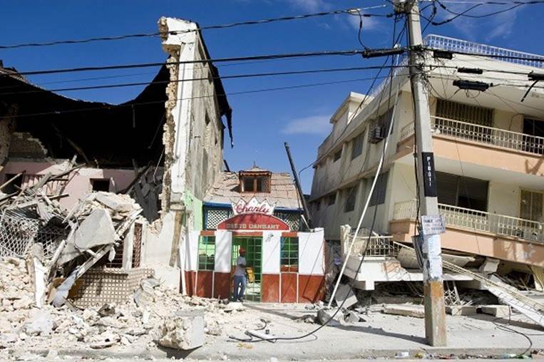 Haiti_Earthquake_building_damage