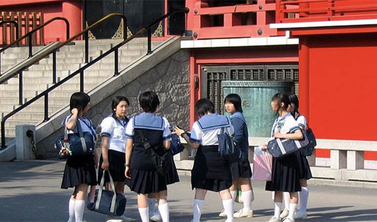 In Japan, students and teachers clean the school together. So there are no janitors.