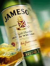 http://whiskeyreviewer.com/wp-content/uploads/2012/03/Jameson_whiskey.gif
