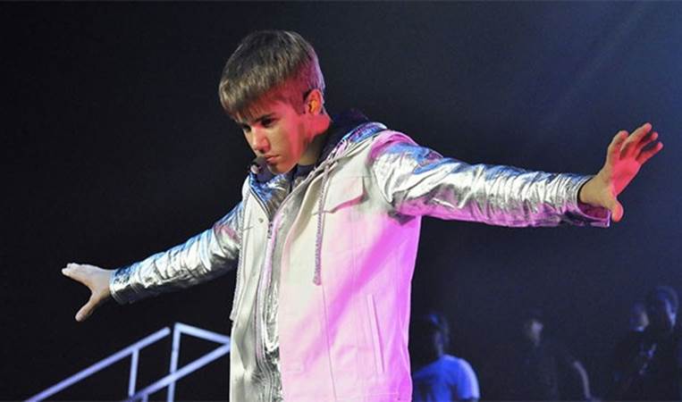 Justin Bieber has more Twitter followers than the entire population of Spain