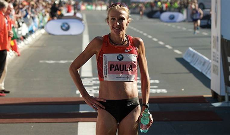 Paula Radcliffe won the 2005 London Marathon even though she had to stop on the side of the road due to 