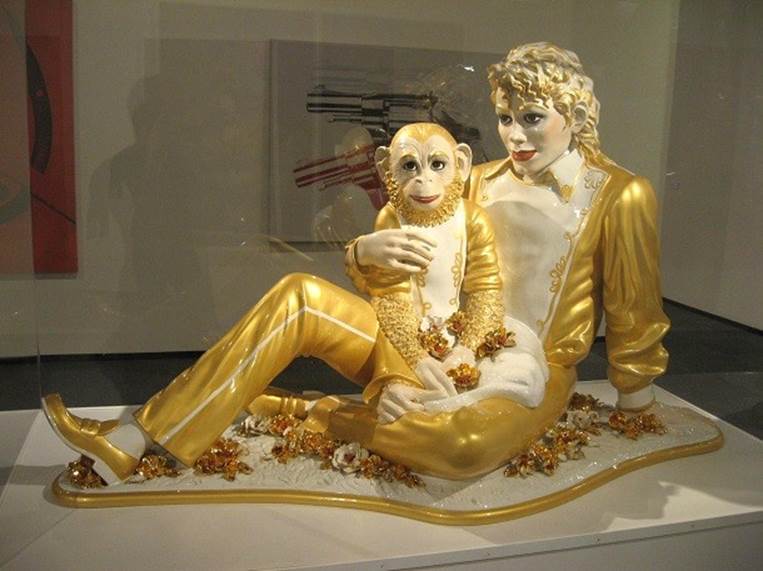 Michael_Jackson_and_Bubbles_(porcelain_sculpture)